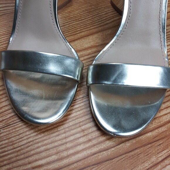 TORY BURCH gold Elizabeth Patent Leather block high heel strappy sandals size 6M - Picture 6 of 10